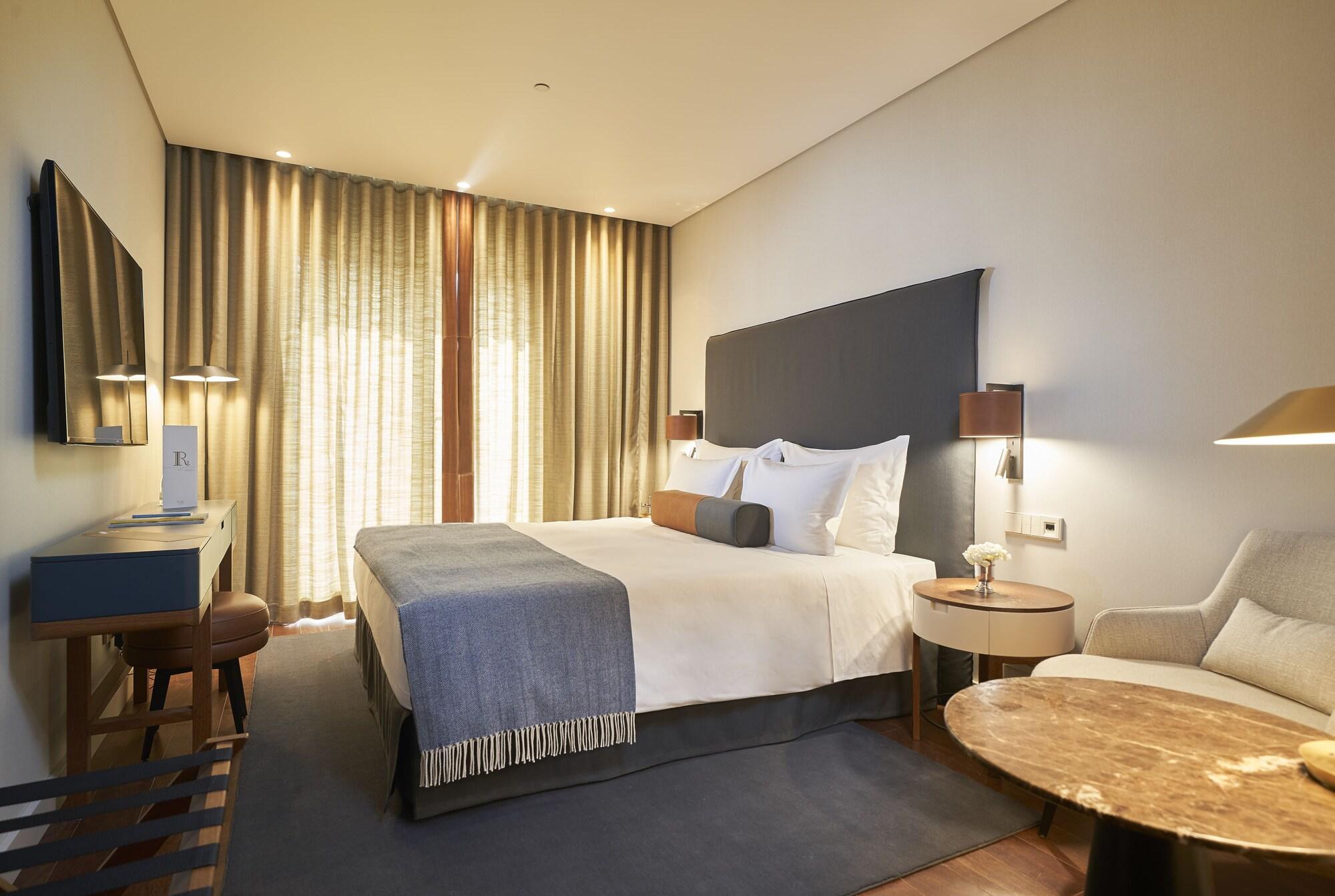 Portobay Flores Exteriér fotografie Deluxe room