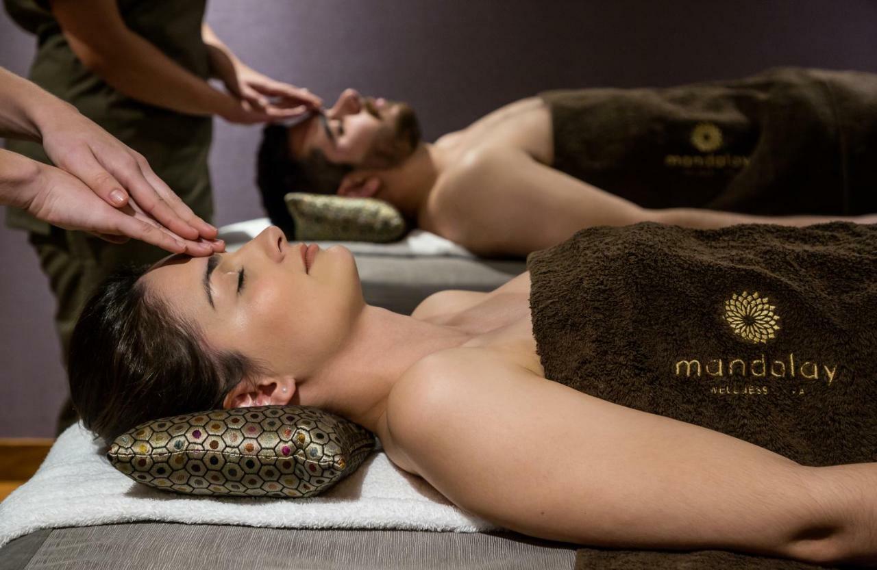Portobay Flores Exteriér fotografie A spa treatment
